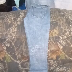Woman's American Eagle Jeans